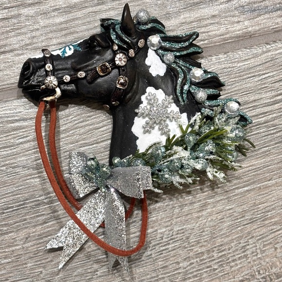 Holiday Horses:”Winter” design. Decorated horse ornament in hand crafted designs - Picture 12 of 12